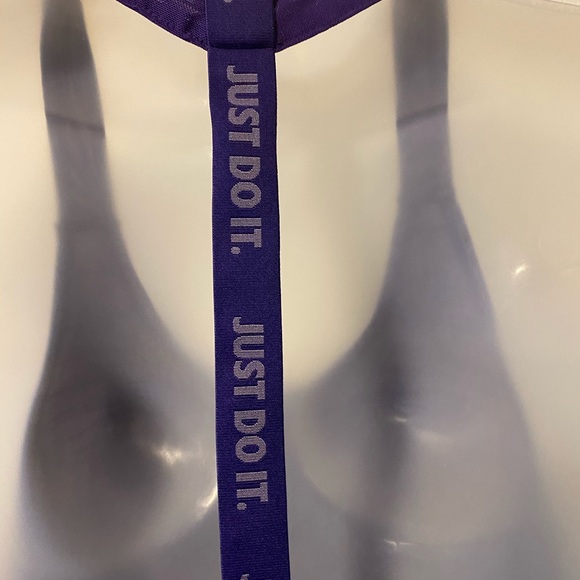 Nike Ladies Tank Top. Purple. Small. Dry-fit. - Picture 4 of 4